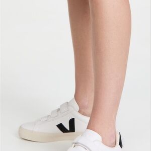 Women’s Veja Recife Logo Sneaker
